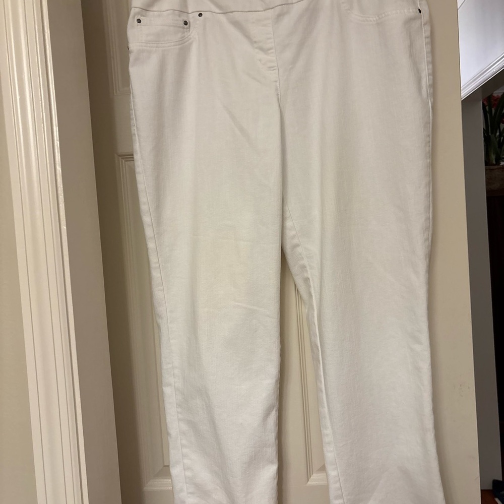 Ruby Rd. White Straight Leg Women’s Jeans